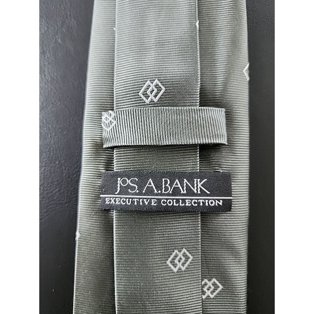 Men's Neck Tie Jos A Bank Silk L59" W3.25"